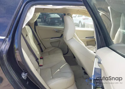 2015 Volvo Xc60 T6 from USA, damaged, VIN YV4902RK8F2666217